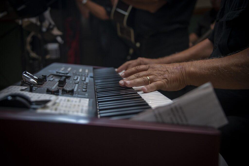 piano, band, music, instrument, keyboard, musical, sound, play, vintage, melody, concert, violin, performance, pianist, keys, jazz, classical, guitar, hand, musicians, note, equipment, practice, piano, piano, piano, piano, piano, band, jazz, practice